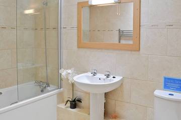 Bungalow for 4 People in Dorset, South West England, Photo 3