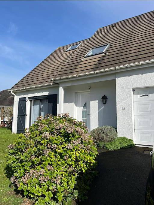 Gîte pour 10 personnes, avec jardin et terrasse à Épron