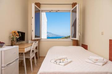 Gîte pour 2 personnes, avec vue et jardin dans Samos (Grèce)