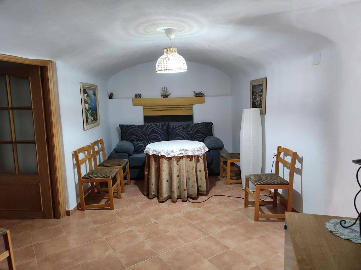 Three-Bedroom House in Gorafe, Géoparc de Grenade