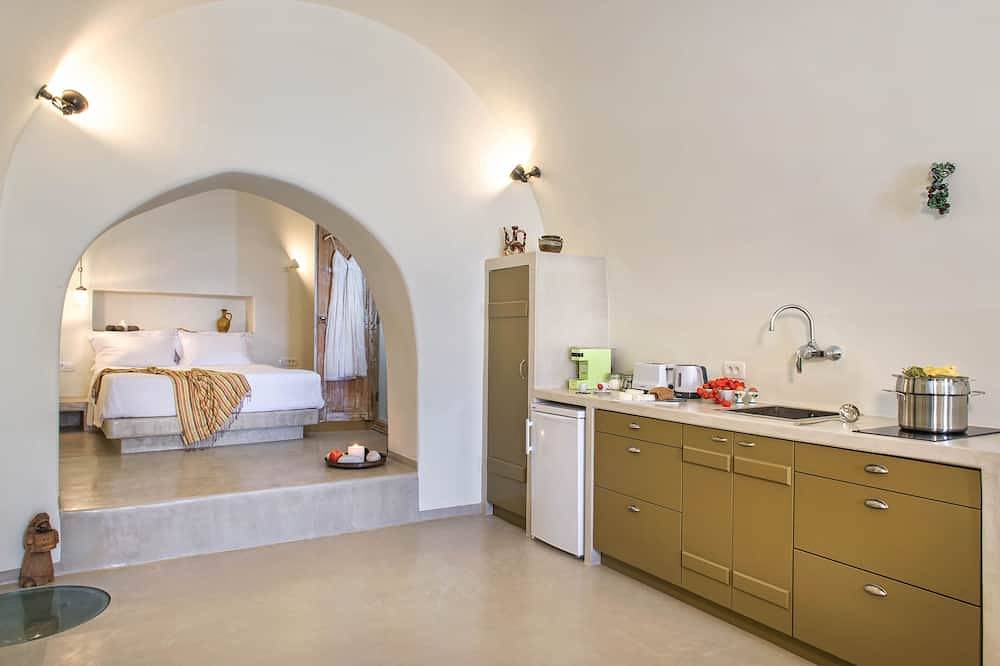Mantilida Villa De Canava in Emporio, Santorini