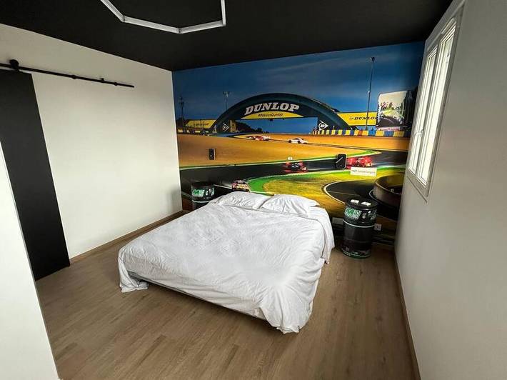 Gîte pour 3 personnes, avec jardin à Montfort-le-Gesnois