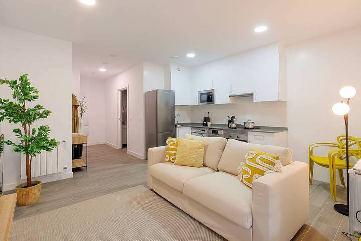 Appartement entier, Chic Appartement avec Wi-Fi et Lave-linge/Sèche-linge in Oviedo, Chaîne Cantabrique