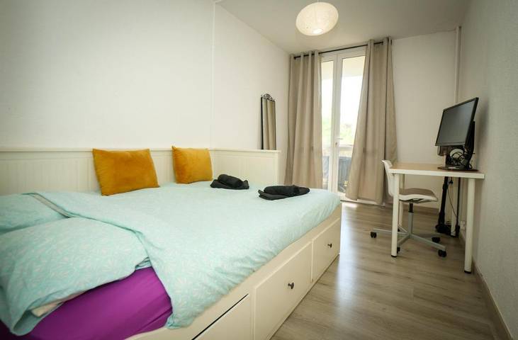 Gîte pour 7 personnes, avec terrasse à Marignane - 4