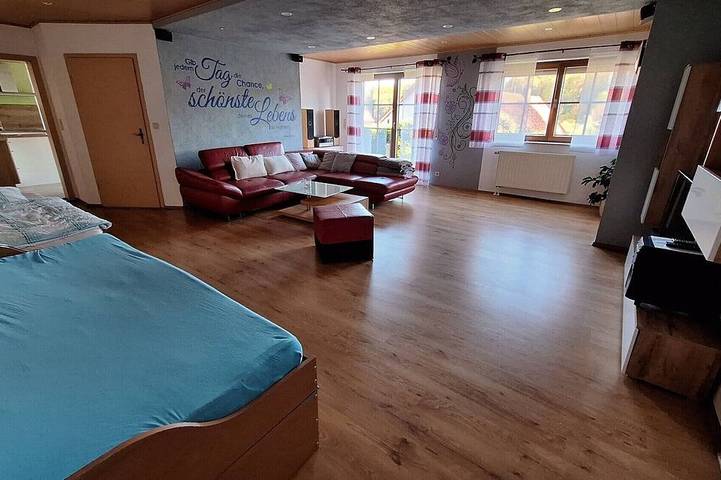 Ferienwohnung für 10 Personen, mit Garten und Pool sowie Sauna in Königsfeld (Oberfranken) - 2