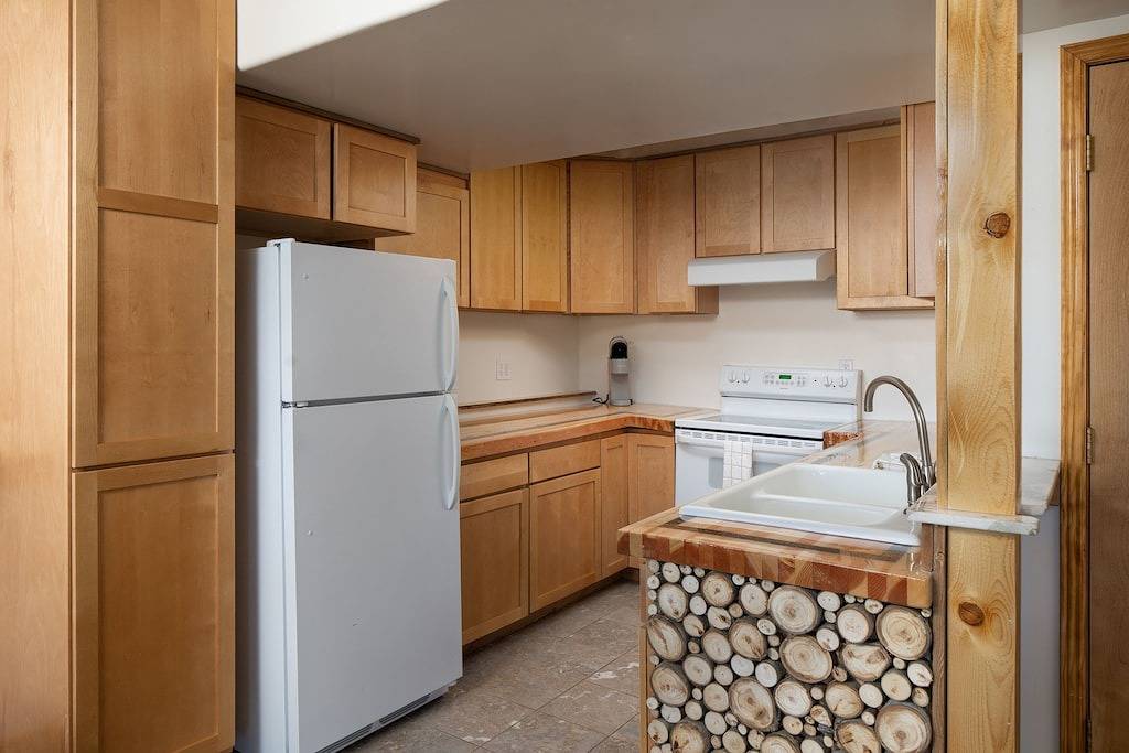 Mountain View Retreat - Epic Views, Pool Table & Garage in Gilpin County