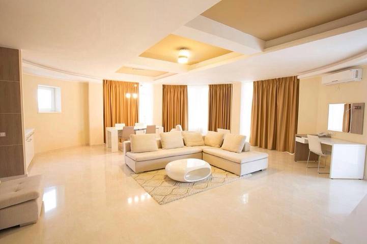 Chambre d’hôte pour 2 personnes, avec vue ainsi que jardin et piscine