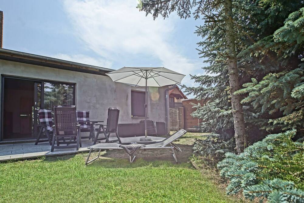 Mit Garten, Grill und Terrasse in Mönkebude, Vorpommern Greifswald