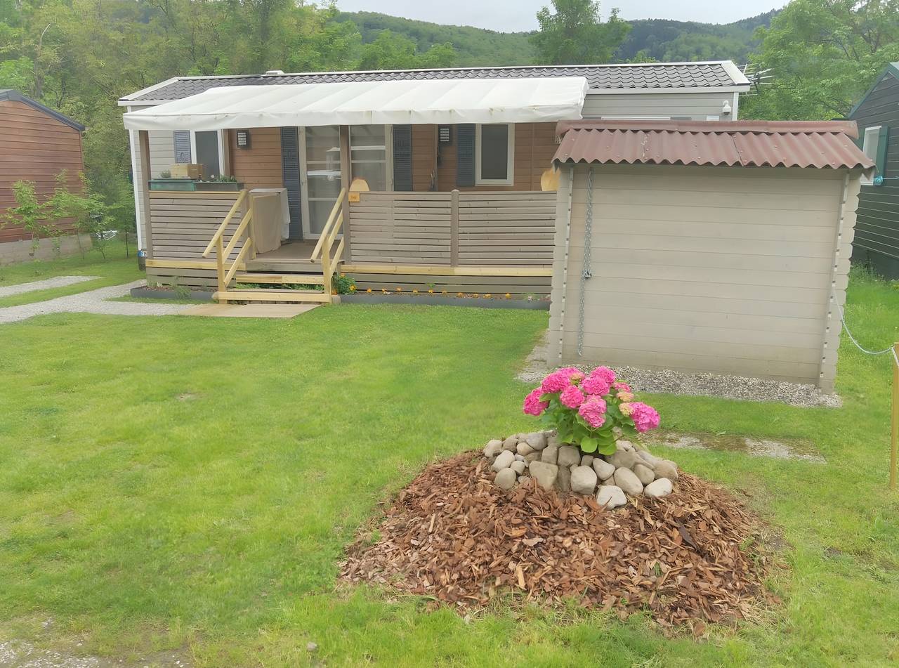 Mobilheim 'Luxe Climatisé 6 P 2 Bäder' mit Bergblick, Wlan und Klimaanlage in Münster im Elsass, Regionaler Naturpark Belchen der Vogesen