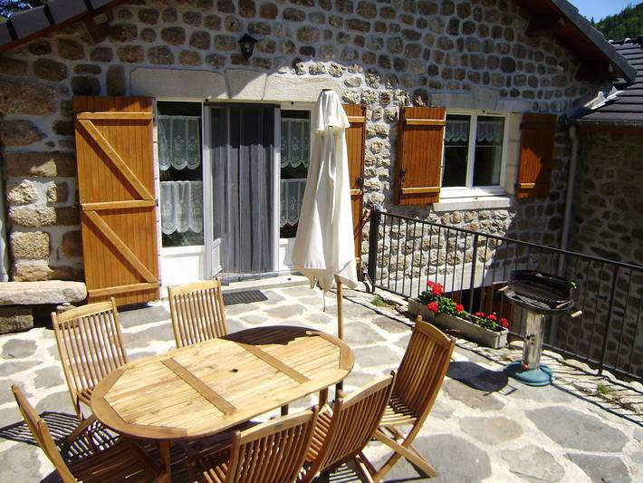 Gîte pour 6 personnes, avec terrasse dans Parc naturel régional des Monts d'Ardèche - 2