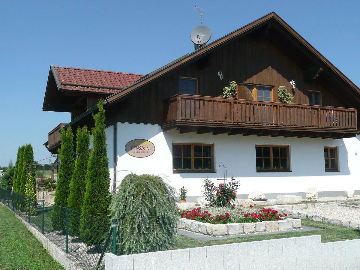 Ganze Ferienwohnung, Privatpension Eberth - Double Classic N°3 in Bogen, Ostbayern