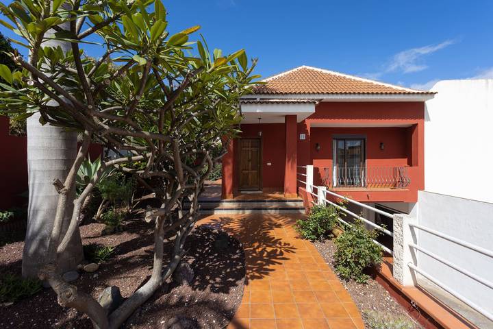 Holiday home for 6 people, with balcony and garden - 1