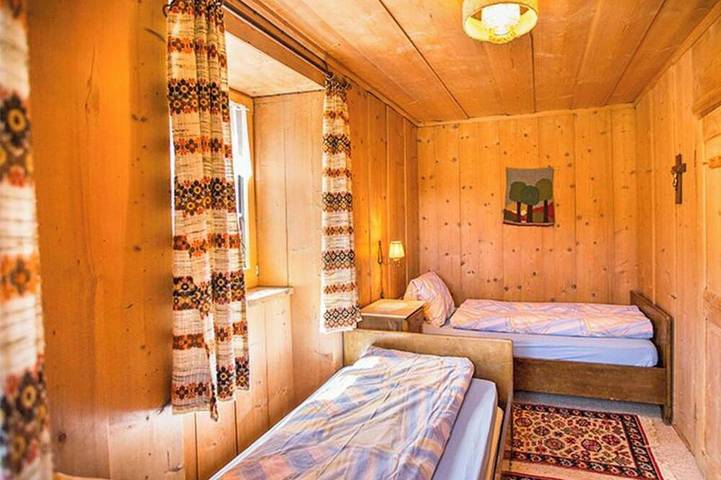 Ganze Wohnung, Tgesa Munts 2 Eg Appartement/Fewo, Dusche oder Bad, Wc, 3 Schlafräume in Mon (Albula), Albula (Graubünden)