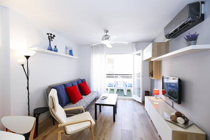 Gîte pour 6 personnes, avec terrasse, animaux acceptés dans La Pineda - 4