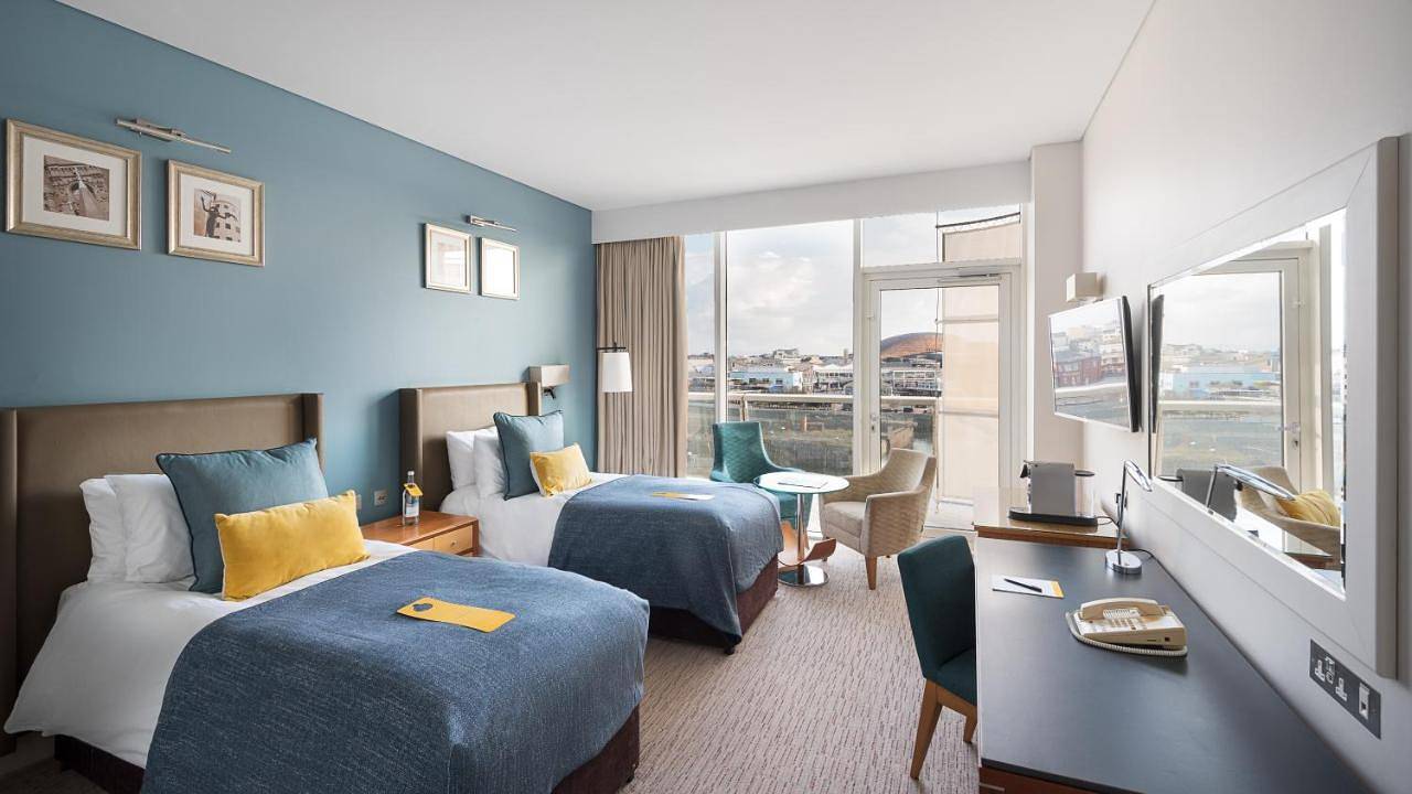 Standard Twin Room with Balcony - Accessible in Cardiff Bay, Cardiff