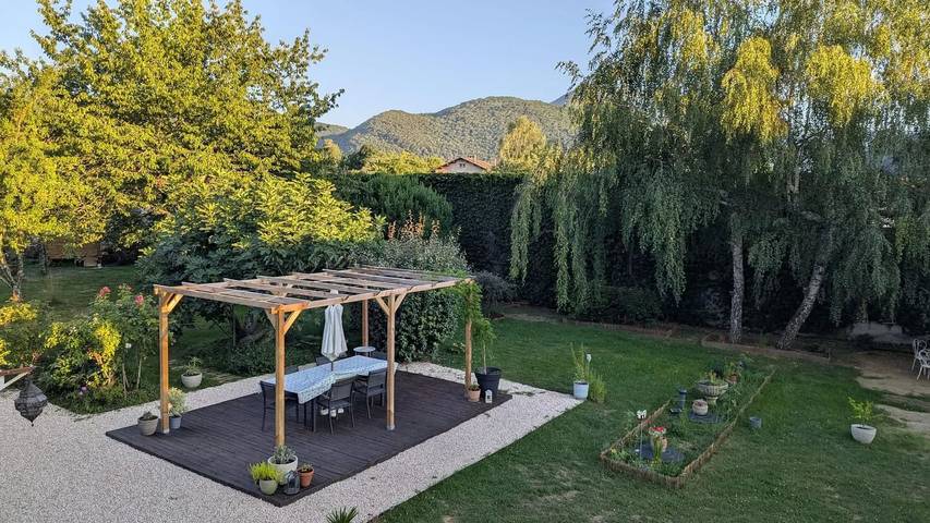 Location de vacances pour 15 personnes, avec jardin et piscine dans Izaut-de-l'Hôtel