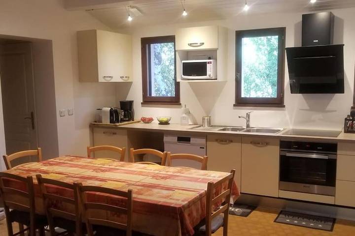 Location de vacances pour 6 personnes, avec jardin et piscine, animaux acceptés à Méjannes-le-Clap - 4