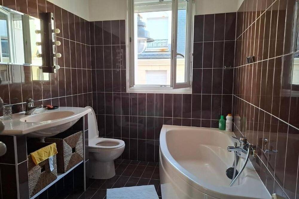 Apartamento entero, Cosy F2 at the gateway to Paris - 6 min by Rer from Paris Gare de Lyon in Maisons-Alfort, Valle del Marne