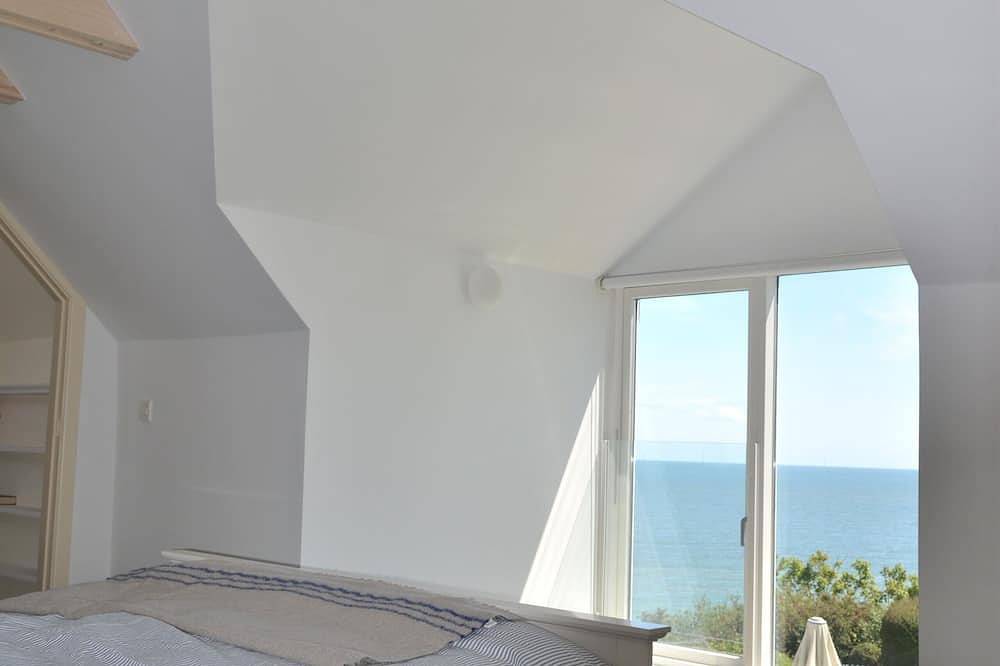 Alluring Wicklow Brittas Beach Cottage, Golf, Sea & Mountain - up to 10 guests in County Wicklow