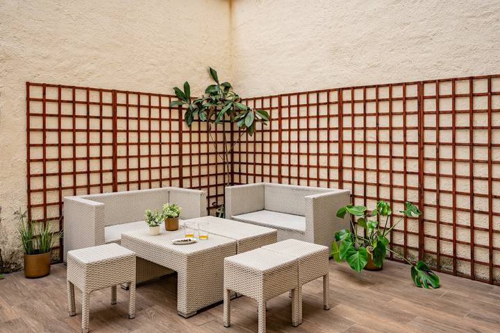 Casa de vacaciones 'Little Yellow House' con terraza privada in Moreda, Gijón