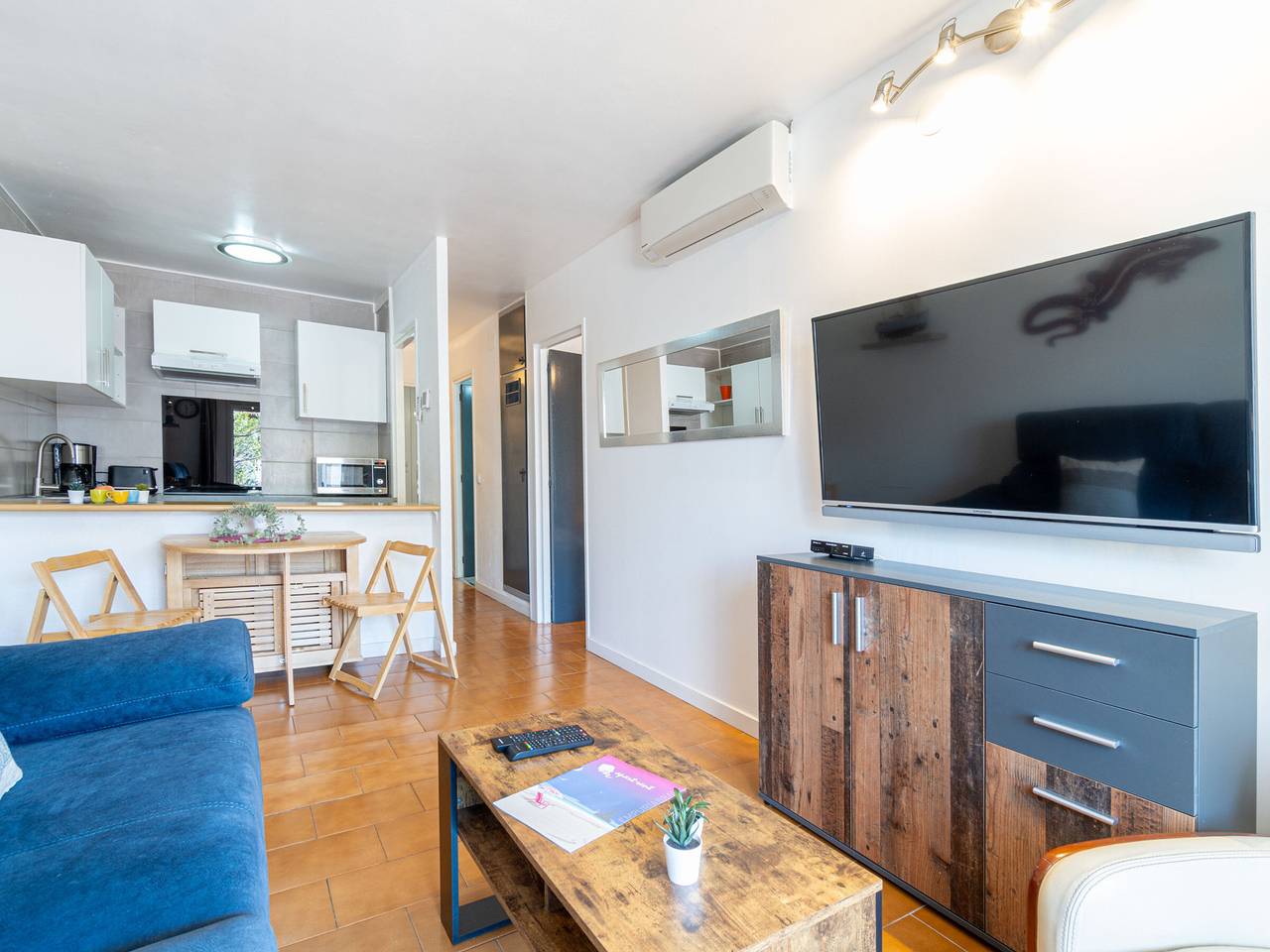 Apartamento entero, Apartamento cómodo de 2 dormitorios, amplia terraza, se admiten mascotas in Ampuriabrava, Alt Empordà