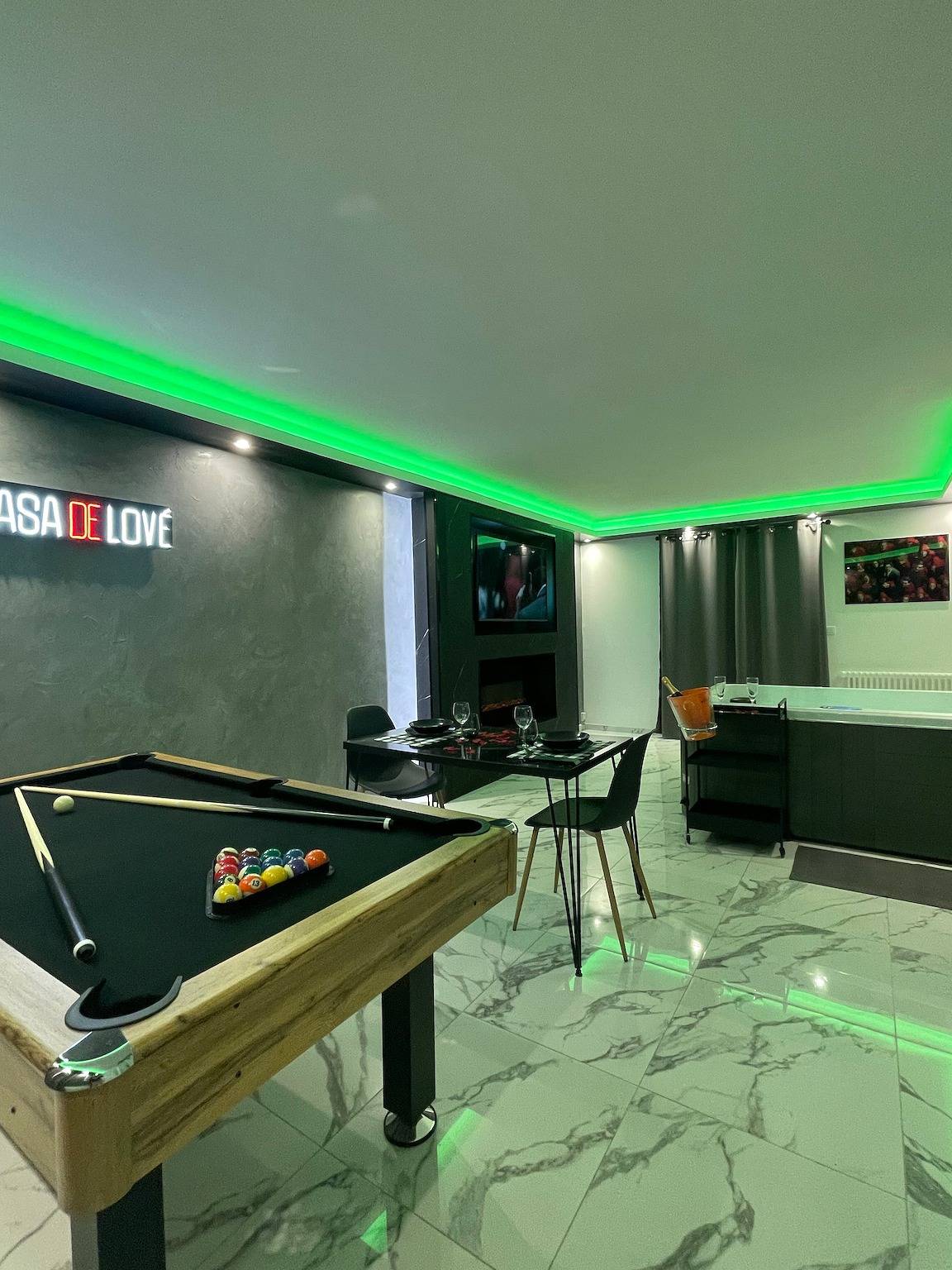 Vakantiehuis 'La Casa De Lové Suite Jacuzzi' met Privétuin en Wi-Fi, foto 8