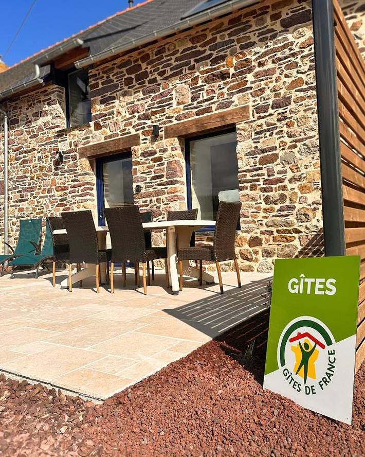 Location de vacances pour 16 personnes, avec piscine et jardin à Paimpont - 3