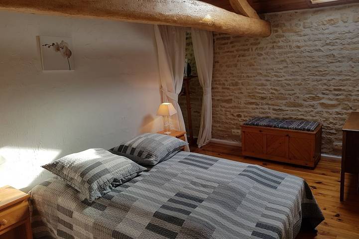 Location de vacances pour 5 personnes, avec piscine et jardin à Saint-Pierre-d'Amilly - 2