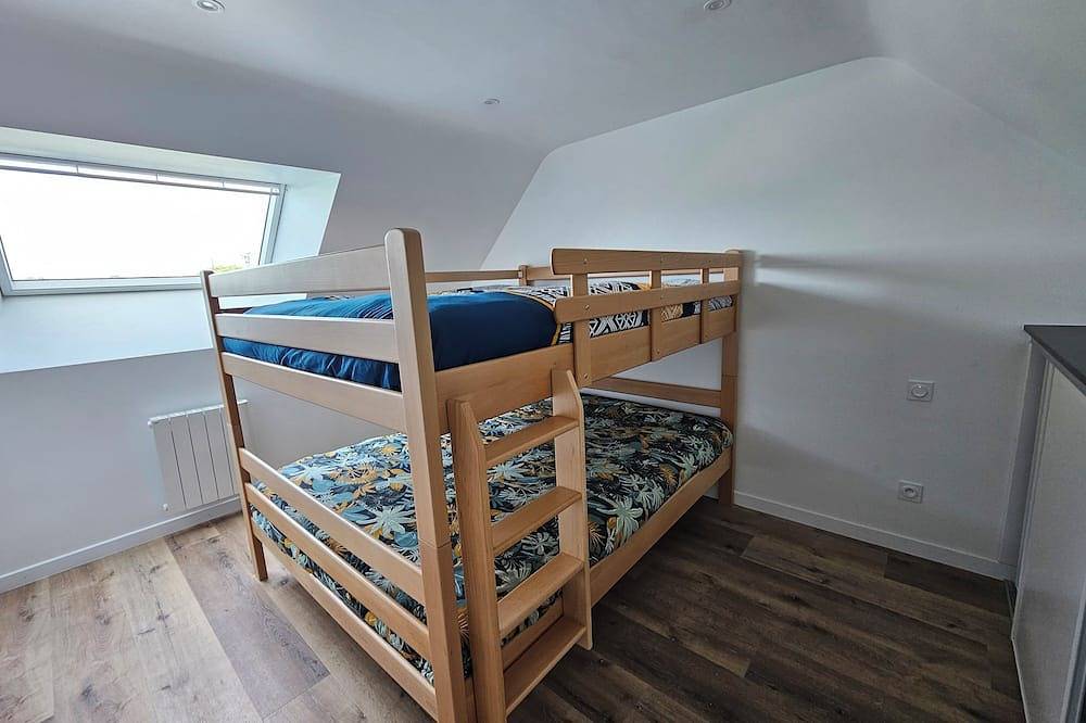 Country cottage with indoor pool La maison du Bonheur in Bourbriac, Guingamp Region