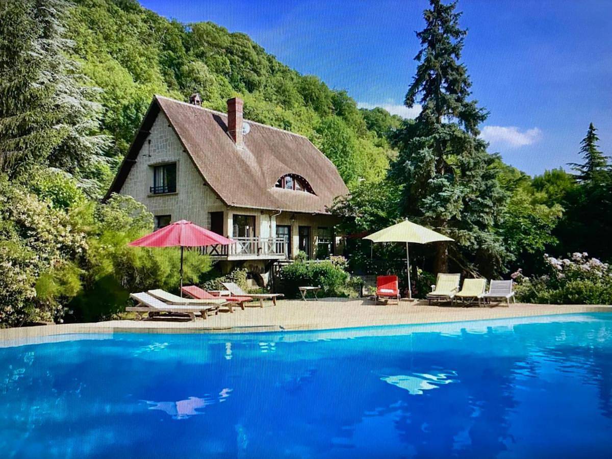 Five-Bedroom House in Connelles, Région de Les Andelys