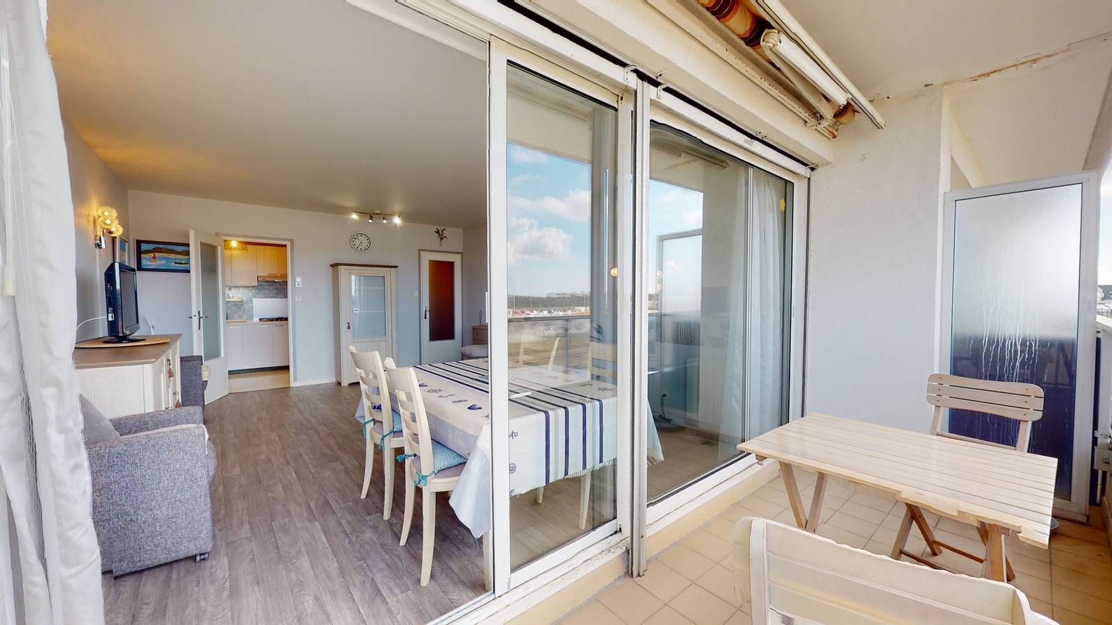 Lodge for 4 People in Saint-Gilles-Croix-de-Vie, Loire Valley