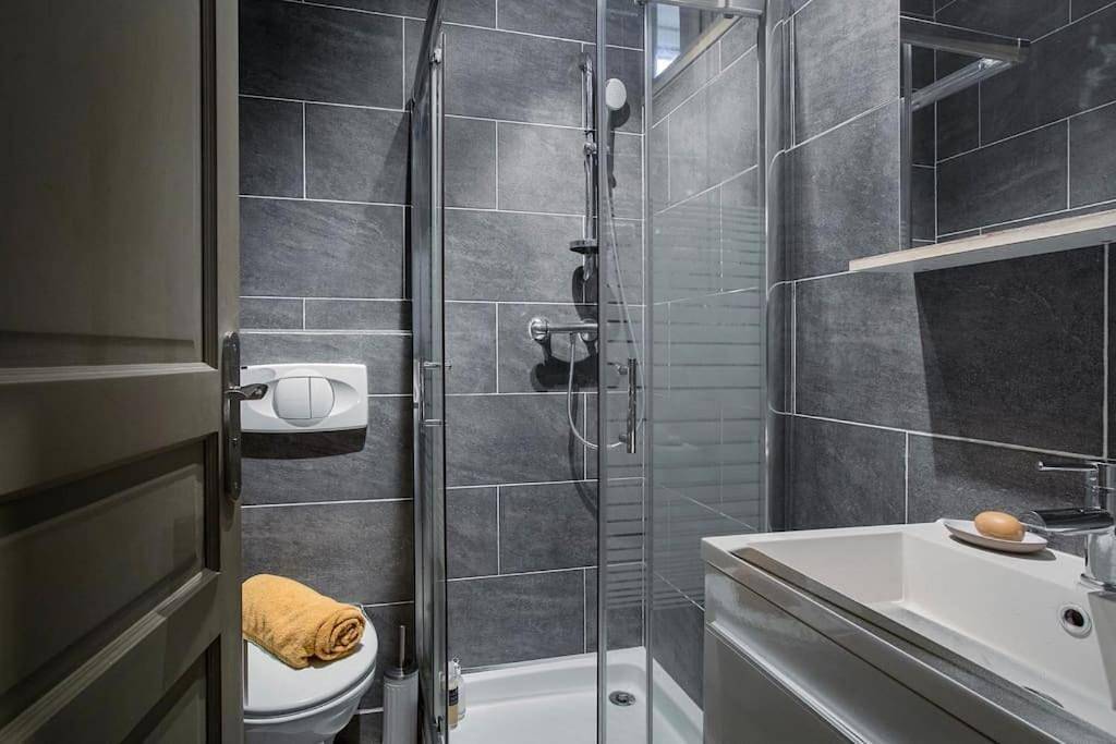 Appartement entier, Studio au pied du phare Vue Mer in Roscoff, Ceinture Dorée