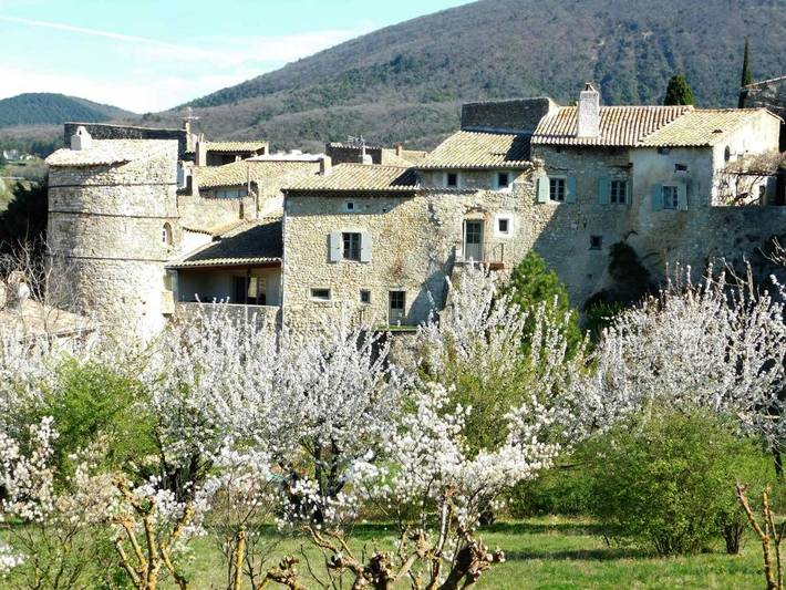 Maison de vacances pour 4 personnes, avec Terrasse ainsi que Piscine et Vue