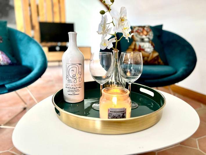 Location de vacances pour 4 personnes, avec jardin ainsi que vue et terrasse à Arzano - 3