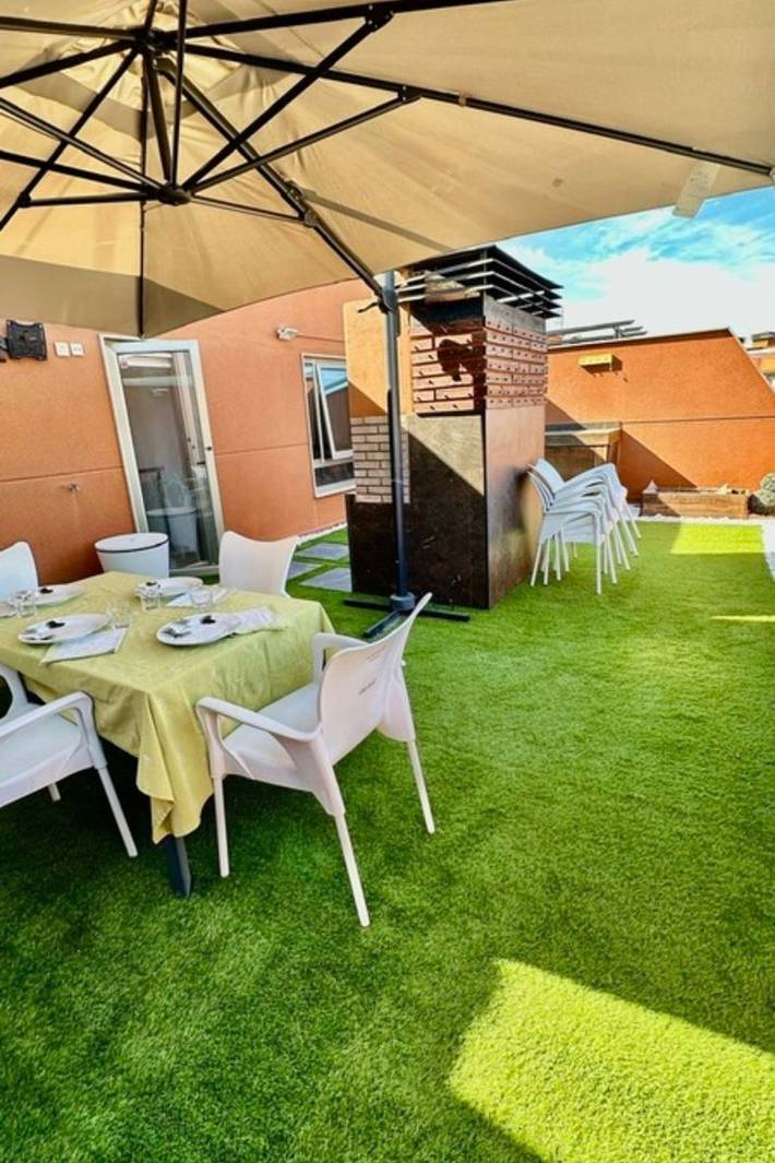Holiday apartment for 6 people, with balcony and pool - 1