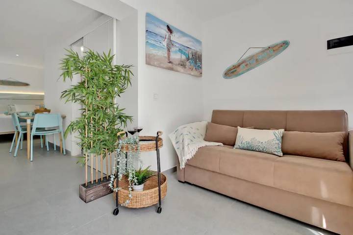 Entire studio, Vacation Studio '4ever1' with Wi-Fi and Air Conditioning in Corralejo, La Oliva