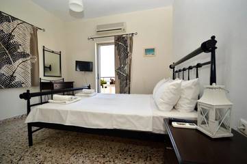 Gîte pour 2 personnes, avec piscine ainsi que terrasse et jardin dans Agistri
