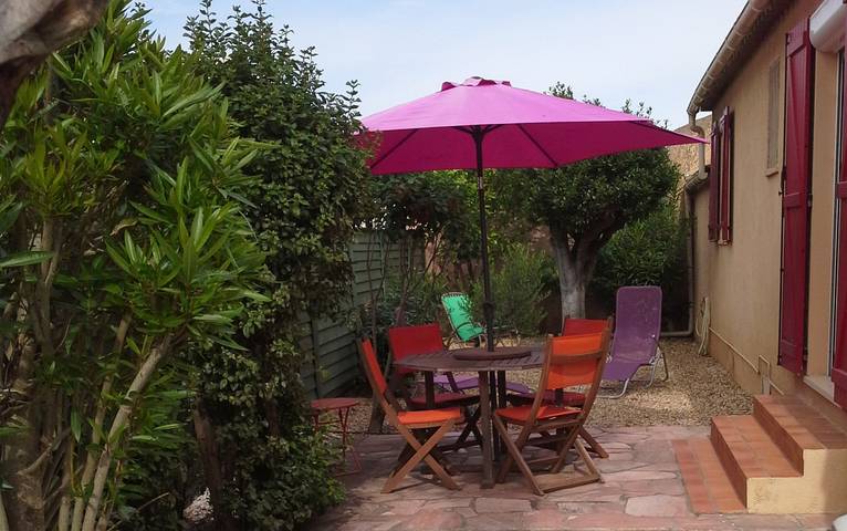 Maison charmante à La Londe-les-Maures, jardin clôturé in La Londe-les-Maures, Parc national de Port-Cros