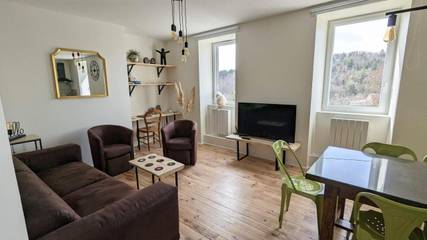 Location de vacances pour 10 personnes, avec terrasse à Saint-Diéry