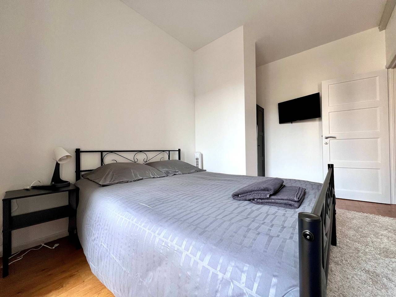 Entire apartment, Cosy Family Apartment for up to 9 guests near Brussels Midi Station in Saint-Gilles (Belgium), Flanders