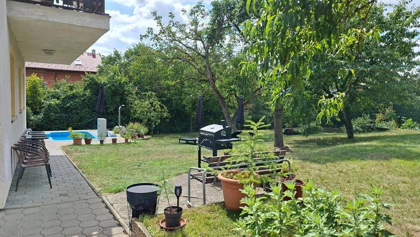 Ferienhaus für 9 Personen, mit Garten und Ausblick sowie Pool, mit Haustier in Prag - 3