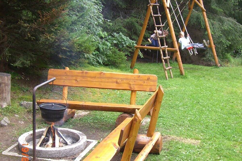 Romantisches, komfortables Ferienhaus direkt am Nationalpark in okres Liptovský Mikuláš