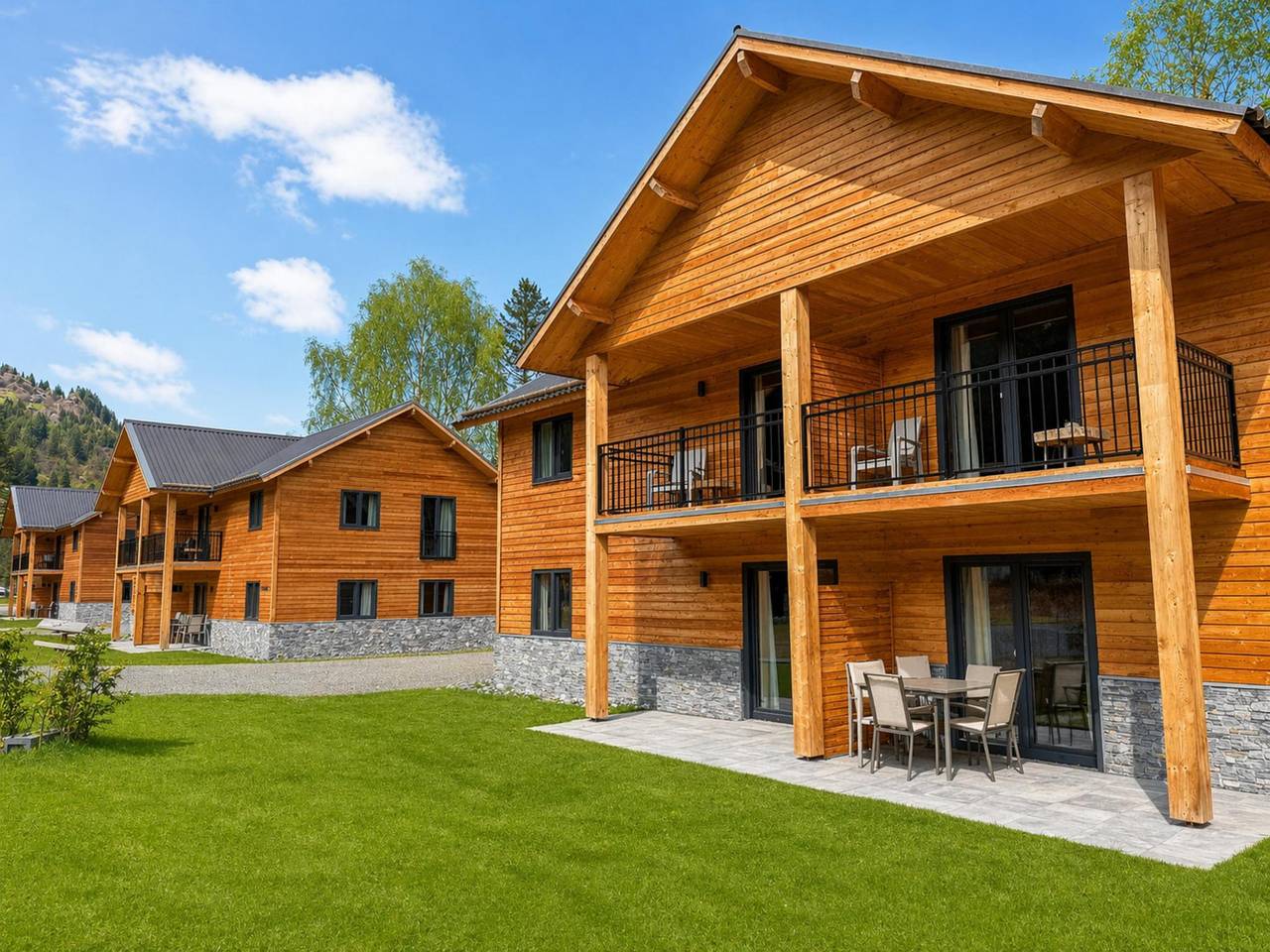 Ganze Wohnung, Stilvolles Apartment an einem See mit Bergblick in Afritz am See, Villach-Land