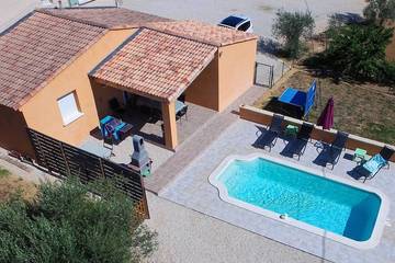 Gîte pour 6 personnes, avec terrasse et jardin à Saint-Marcel-de-Careiret