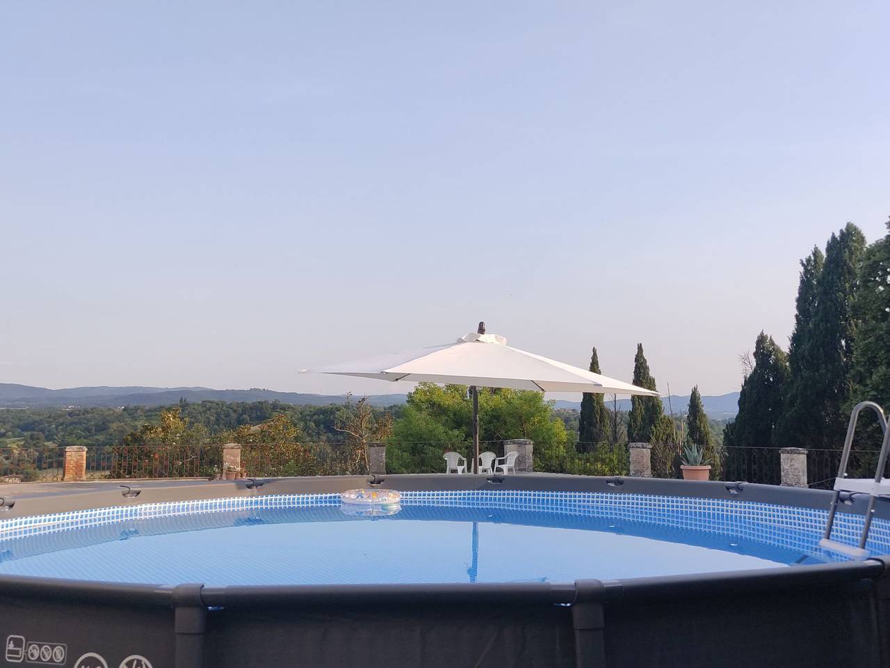 Historische Villa auf dem Lande in den toskanischen Hügeln in Cicogna, Terranuova Bracciolini