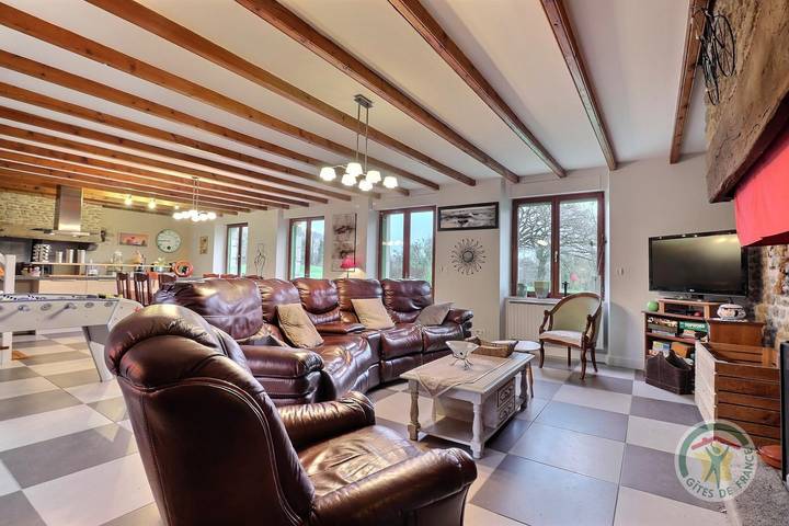 Gîte pour 6 personnes, avec terrasse et jardin, animaux acceptés