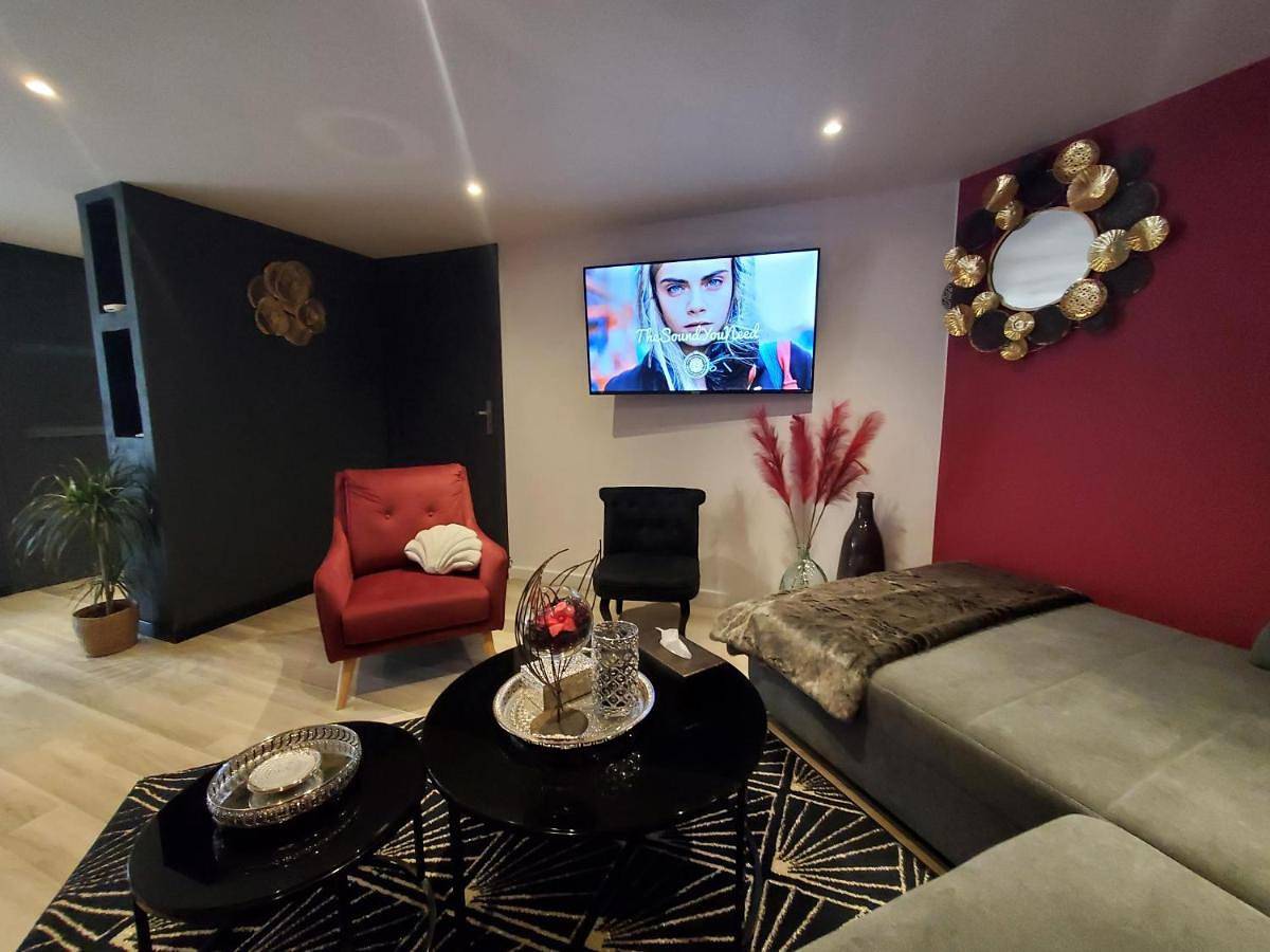 Appartement entier, One-Bedroom Apartment in Feigères, Région de Saint-Julien-en-Genevois