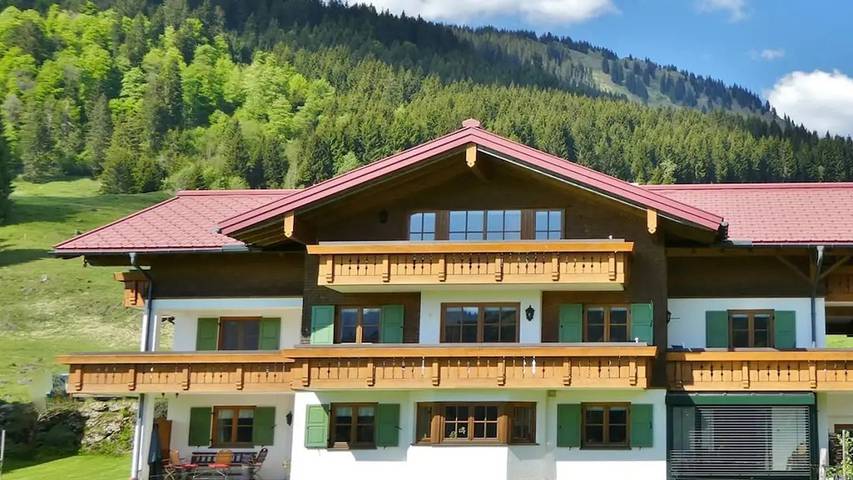 Ferienhaus für 2 Personen, mit Balkon und Terrasse sowie Garten und Sauna