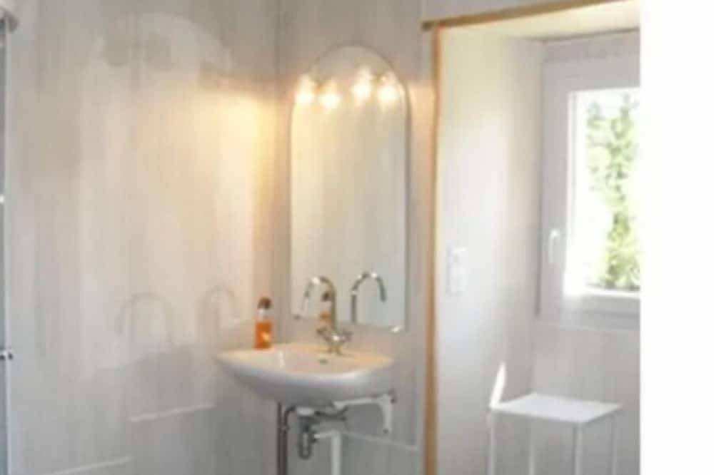 Appartement entier, 2 Personnes chateau d'arcis in Rosières, Haute-Loire
