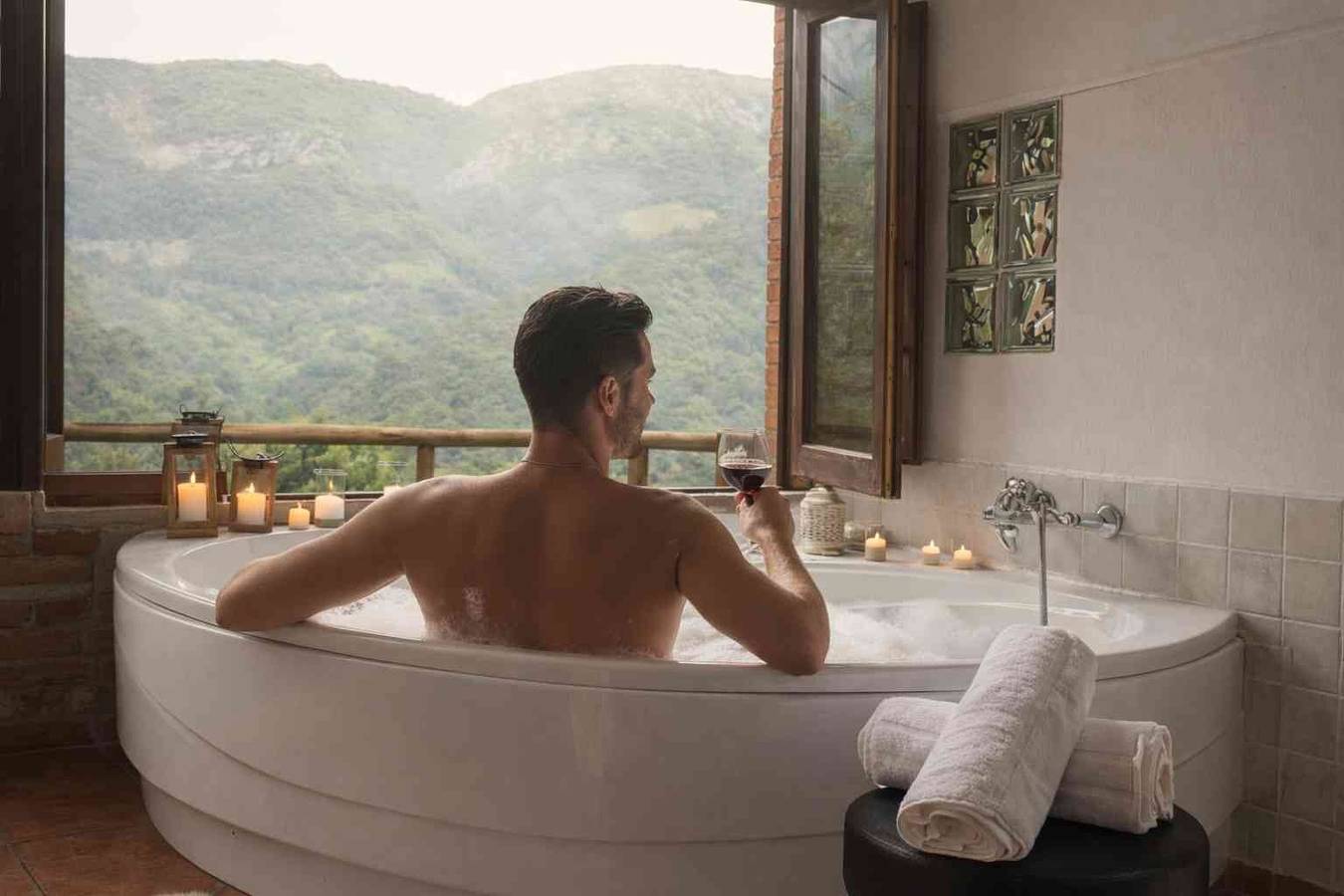 Appartement 'El Ablanu, bubbelbad en uitzicht' met bergzicht, terras en wifi, foto 13